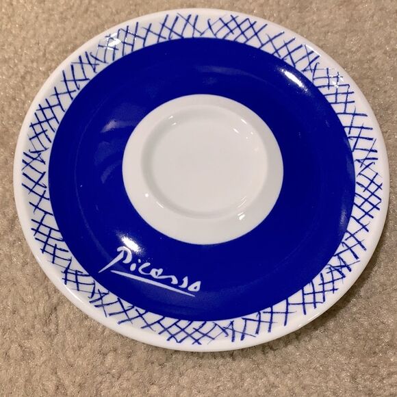 Charming illustration & Picasso signature teacup/saucer set - Picture 5 of 8